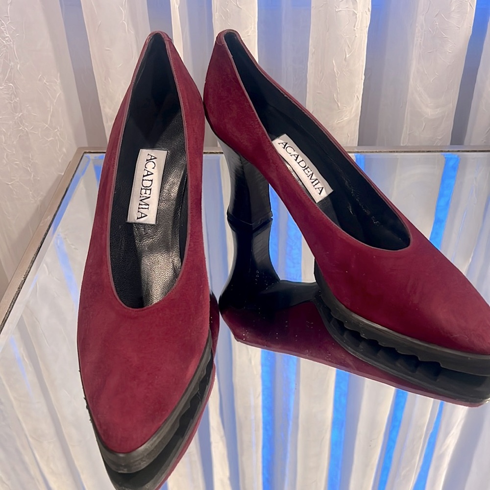 Academia Vintage Burgundy Wine Suede Lug Sole heels. Brand new. Size 7.5.